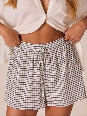 VICI Black White Checkered Drawstring Shorts Medium NWOT Elastic Waist